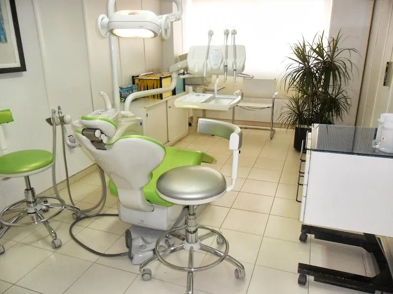 Clínica dental Ribas Ibiza C.B - Dentista en Ibiza - foto 2