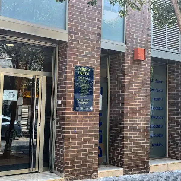 Centre Dental Bulnes - Dentista en Gavà - foto 2