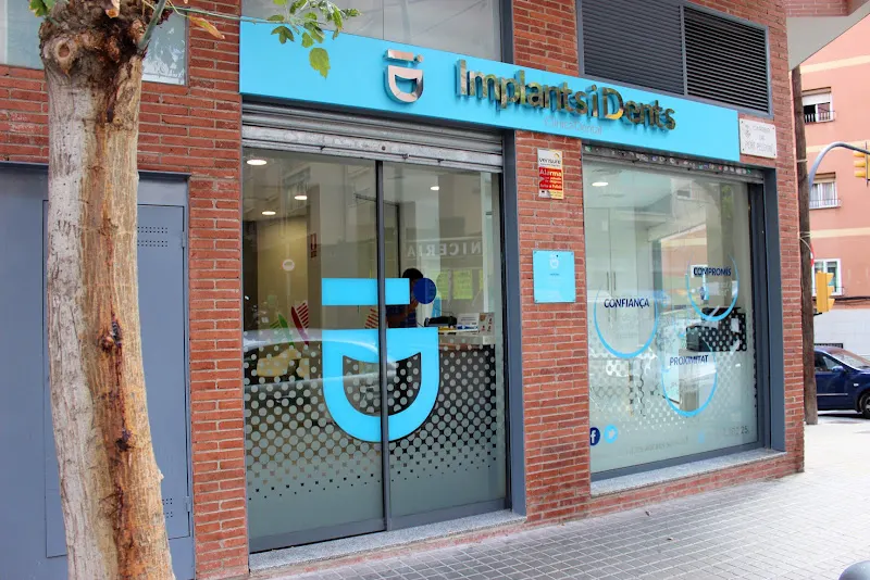 Clinica Dental Implants i Dents - Clínica dental en Hospitalet de Llobregat (L) - foto 2