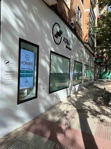 ASTRA - Clínica Dental - Clínica dental en Puertollano - foto 2