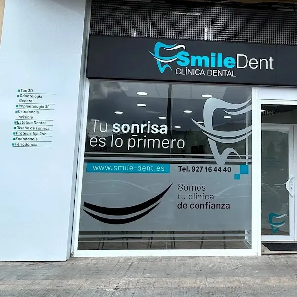 Clínica Dental SmileDent Plasencia - Clínica dental en Plasencia - foto 2