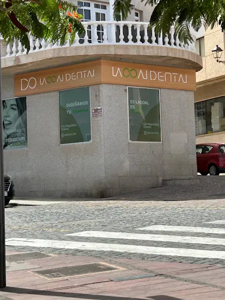 Clínica Dental en Puerto del Rosario Laooal Dental - Clínica dental en Puerto del Rosario - foto 2