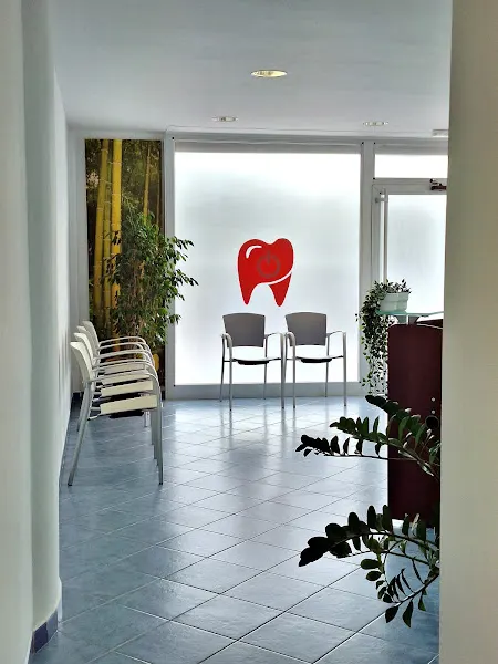 Powerdent Nova Cabana - Clínica dental en Palma - foto 2