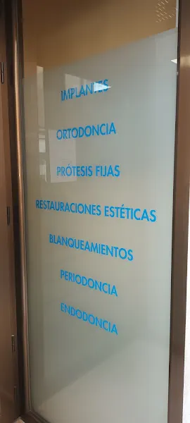 Dr. Matías Kilmurray Clínica Dental - Dentista en Vilagarcía de Arousa - foto 2