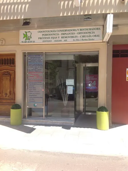 Clinica Dental Los Paseos - Dentista en Tomelloso - foto 2