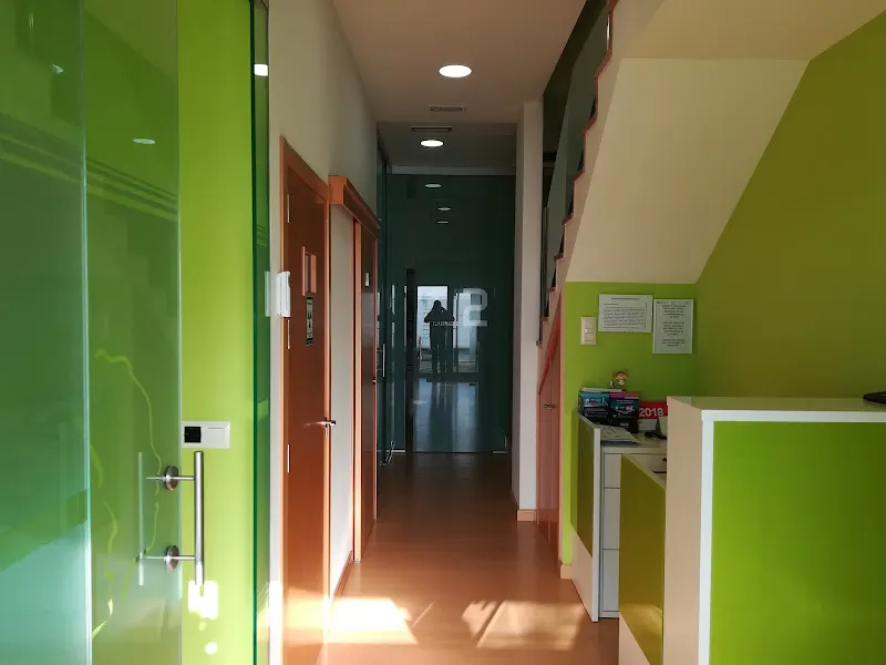CLINICA DENTAL MARIA ESTRELLA GARABOA BOUZAS - Clínica dental en Oleiros - foto 2