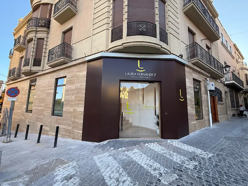 Clinica Dental Laura Fernández - Clínica dental en Cieza