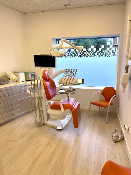 CLÍNICA DENTAL JOAN MAS