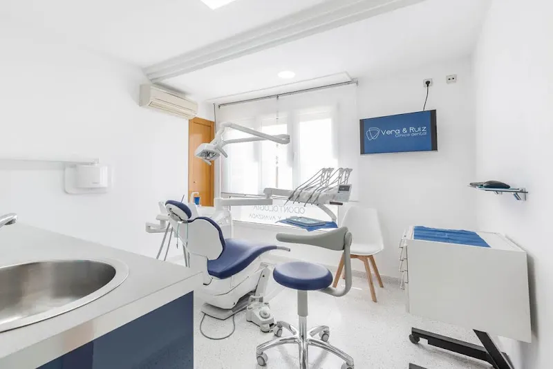 DentalTotana - Dentista en Totana - foto 3