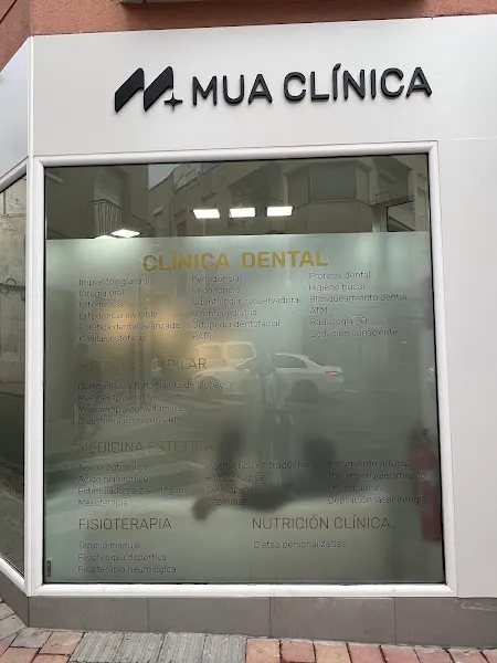 Mua Clínica