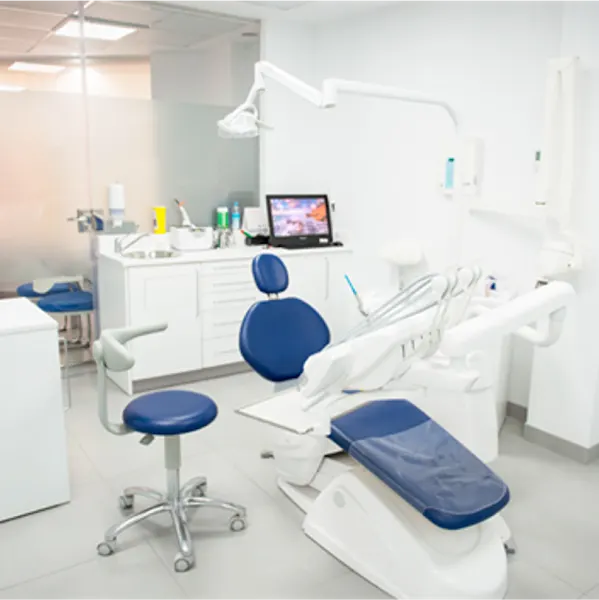 Consulta Privada de Ortiz Serrano, Antonio - Dentista en Puente Genil - foto 2