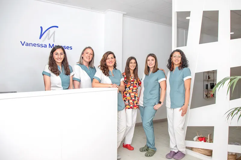 Salvador Francisco Estruch Mateo - Dentista en Sueca - foto 2