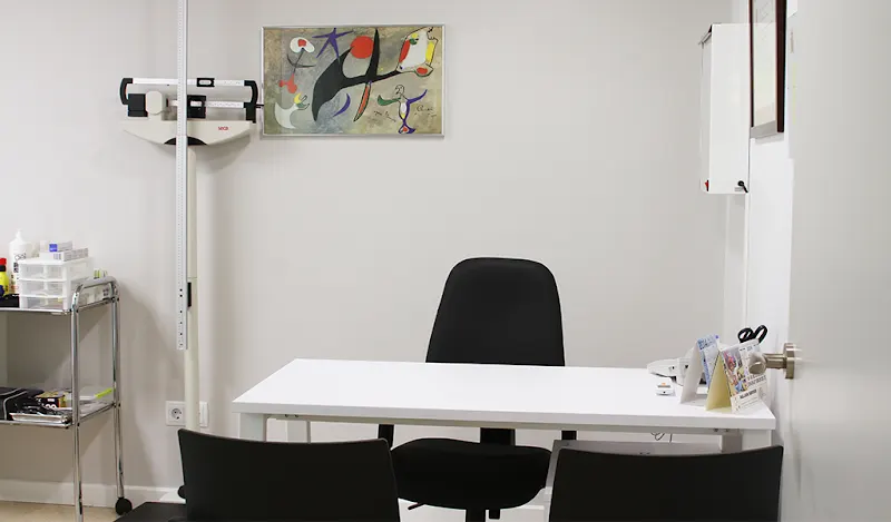 Especialistes Les Bòbiles Centre Mèdic i Dental - Centro médico en Martorell - foto 2