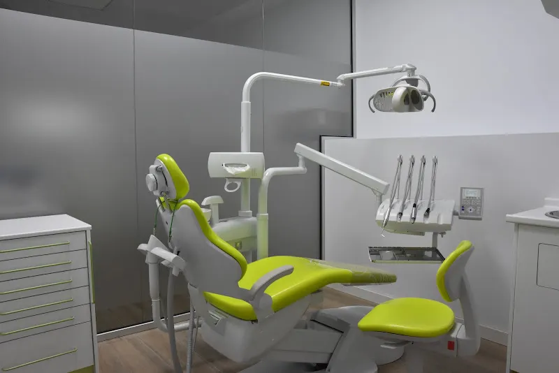 Clínica Dental TorreLara - Implantes dentales y Ortodoncia - Illescas