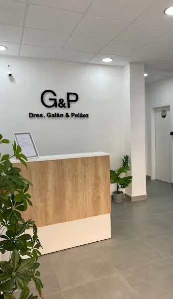 Clínica Dental Dres. Galán & Peláez - Clínica dental en Camas - foto 2