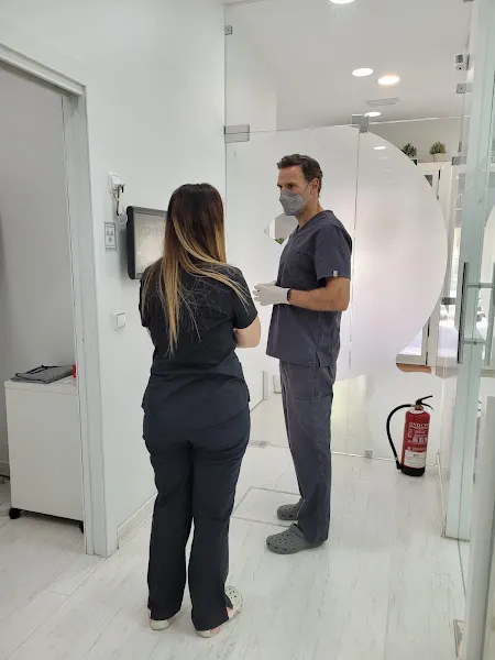 DentalCampos | Clínica Dental en Tomares