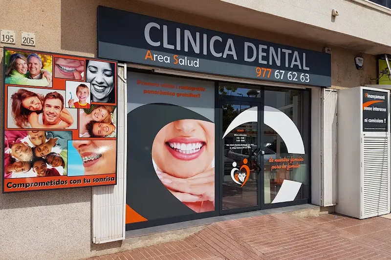 Area Salud * Clínica Dental en Cunit | Ortodoncia | Implantes | Prótesis | Odontopediatria - Dentista en Calafell - foto 2