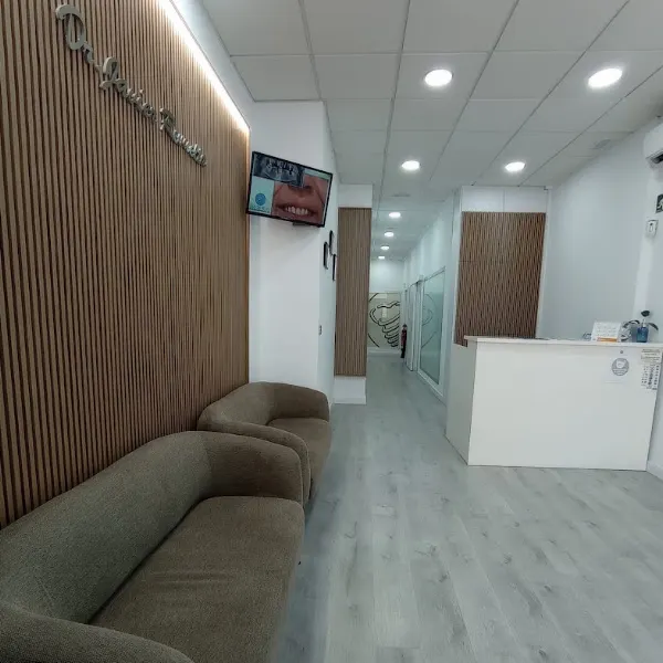 Avelino Manuel Sirvent Cerdá - Dentista en Alicante