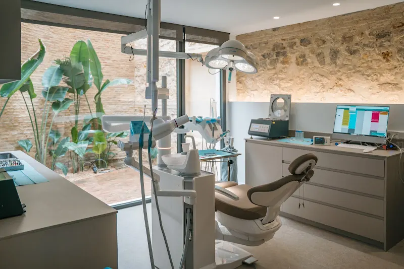 Ilzarbe García-Sala ODONTOLOGY - Dentista en Valencia - foto 2