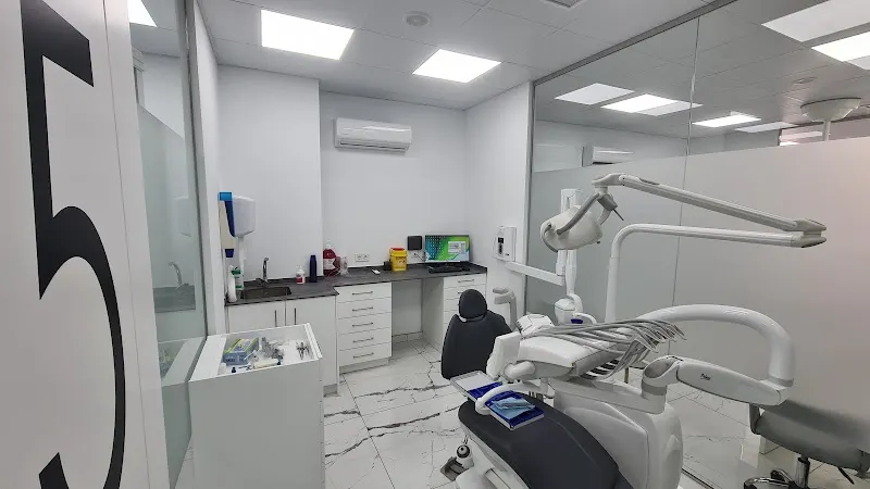 Clínica Dental Ríe - Clínica dental en Armilla - foto 3