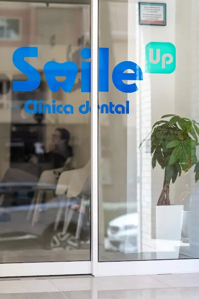 SmileUP - Clínica Dental - Dentista en Alicante - foto 2