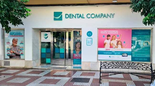 clínica dental palma del rio