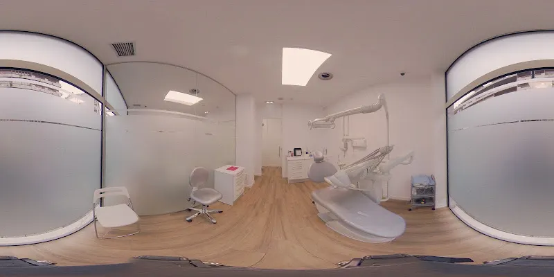 Omega Cangas del Narcea | Expertos en Implantes y Ortodoncia Invisalign - Cangas del Narcea