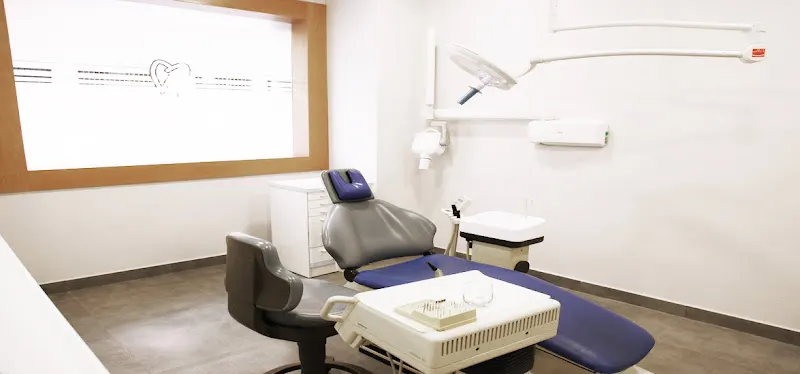 CLINICA DENTAL HERMOSIN SL