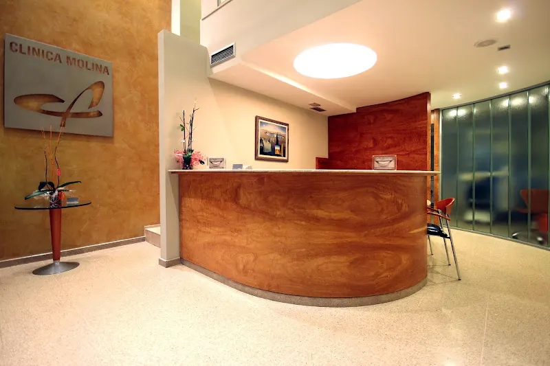 Clínica Dental Molina