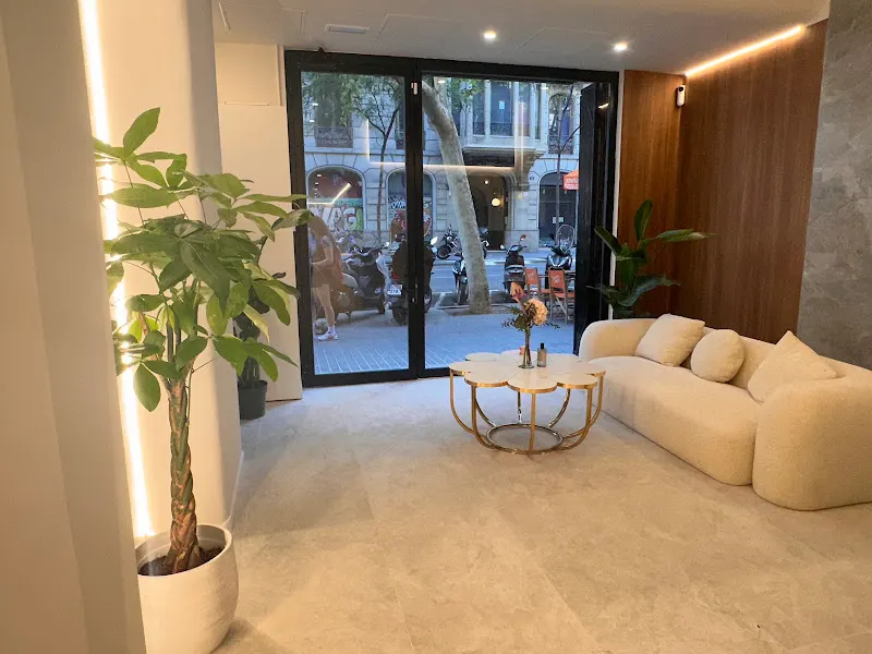 Shine Dental Clinic Barcelona