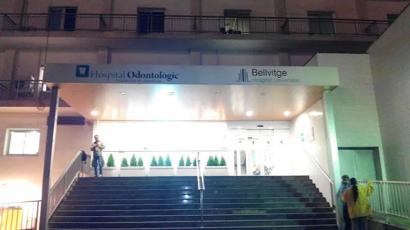 Clínica Odontológica Universitaria - Clínica dental en Hospitalet de Llobregat (L) - foto 2