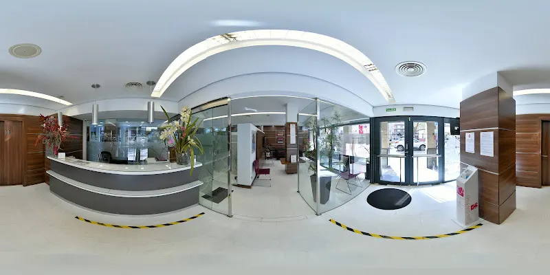 Clínica Dental Marín Dentista - Dentista en Barcelona - foto 2