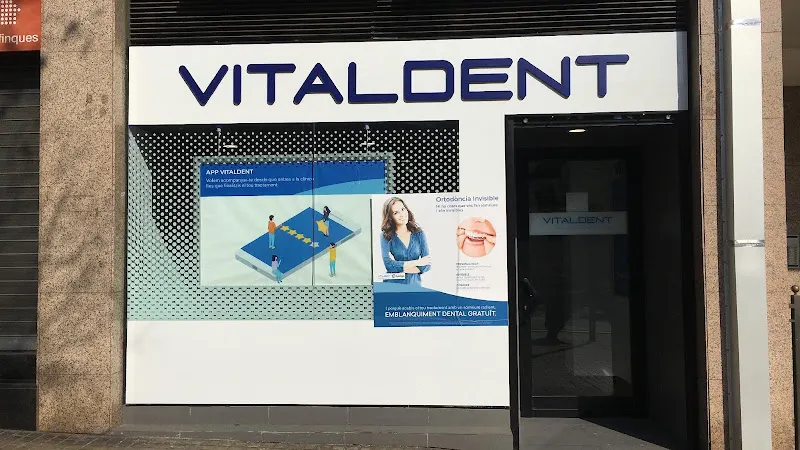 Clínica Dental Vitaldent - Clínica dental en Barcelona - foto 2