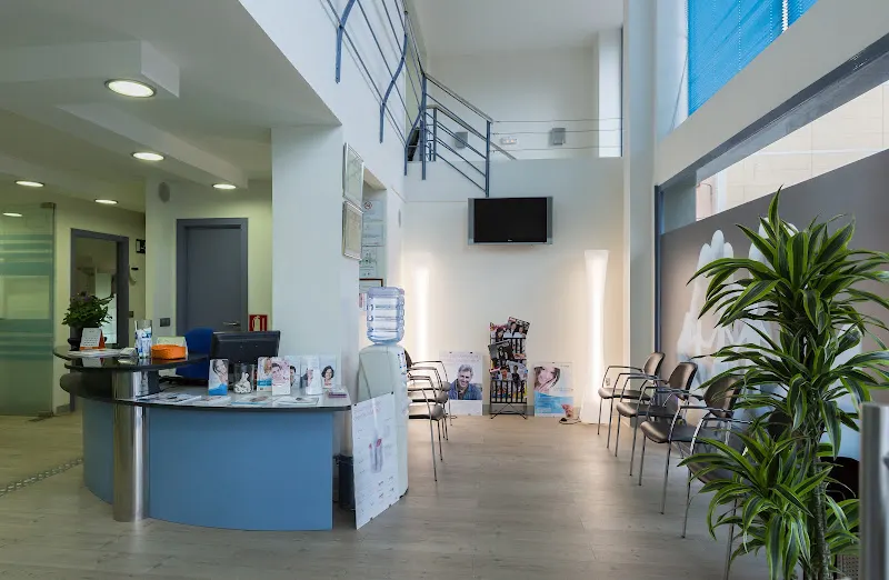 Rodríguez Gimeno M Dolores - Dentista en Barcelona - foto 2