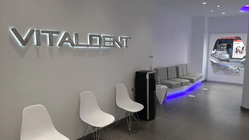 Clínica Dental Vitaldent - Clínica dental en Barcelona - foto 2