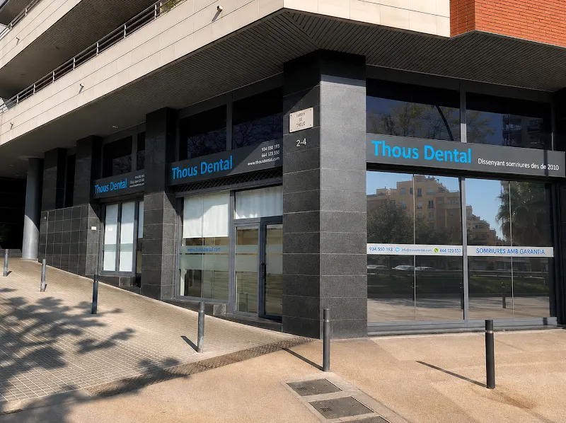 Clínica Thous Dental - Clínica dental en Barcelona - foto 3