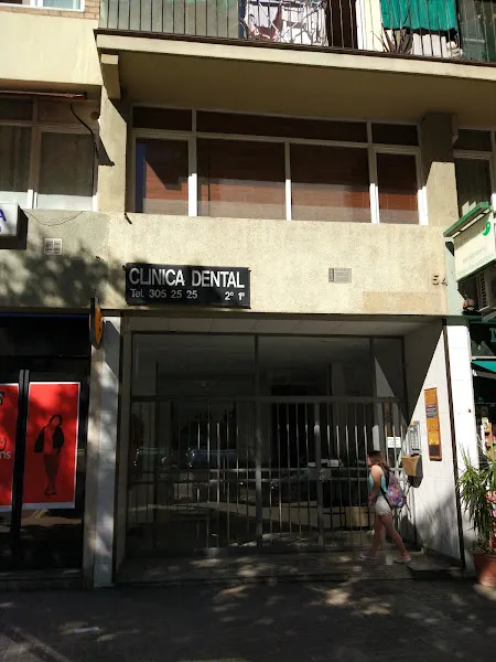 Clínica Dental - Barcelona