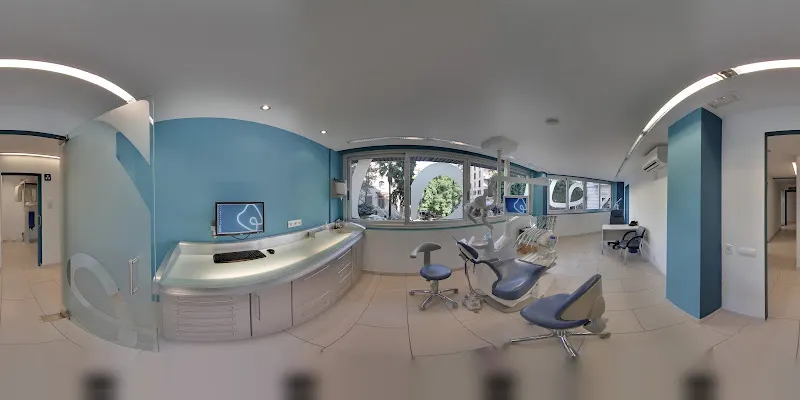 Clínica Dental Luis Martínez Barceló