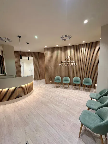 CLÍNICA DENTAL MARÍA URÍA