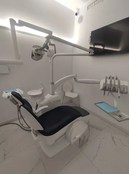 Clinica Dental Uribe Villa - L'Hospitalet de Llobregat