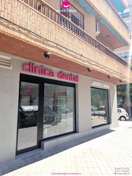 Clínica Dental Javier Cañas | Carillas, periodoncia, implantes, odontopediatría y más
