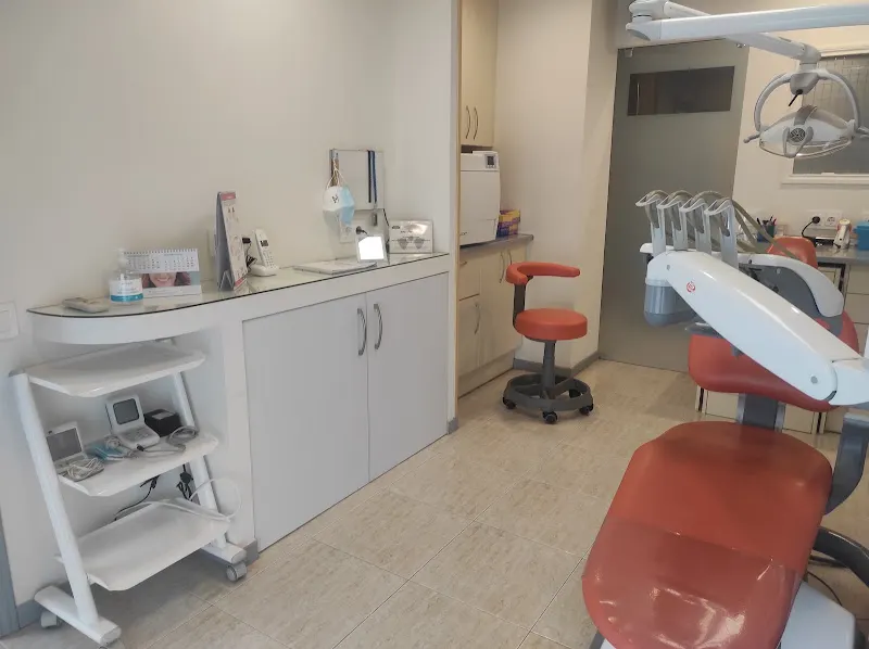 Clínica Dental Sant LLorenç - Dentista en Martorell - foto 2
