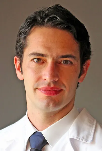 Dr. Alfonso Mogedas Vegara, Cirujano oral y maxilofacial - Sabadell