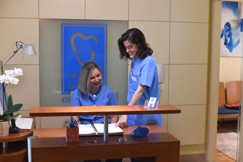 Clínica Dental Marta García - Dentista en Oviedo - foto 2